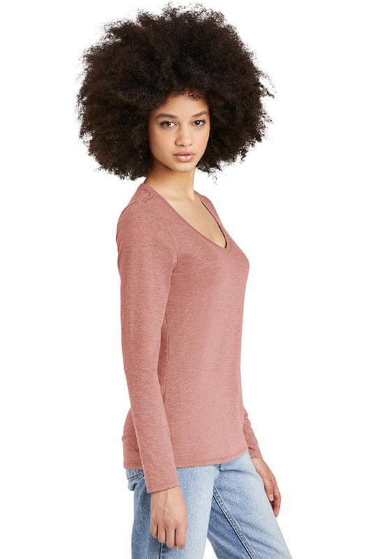 District &#174;  Women's Perfect Tri &#174;  Long Sleeve V-Neck Tee DT135
