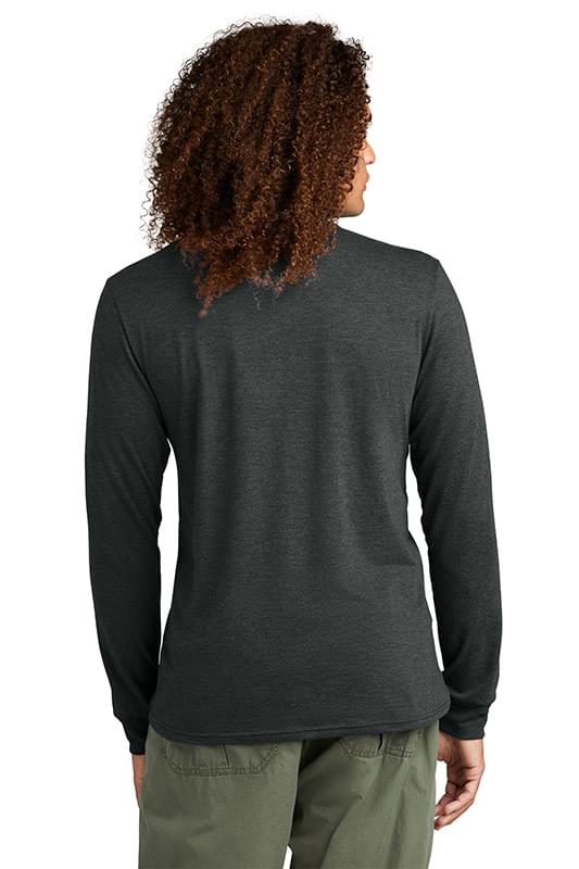 District &#174;  Perfect Tri &#174;  Long Sleeve Henley DT145