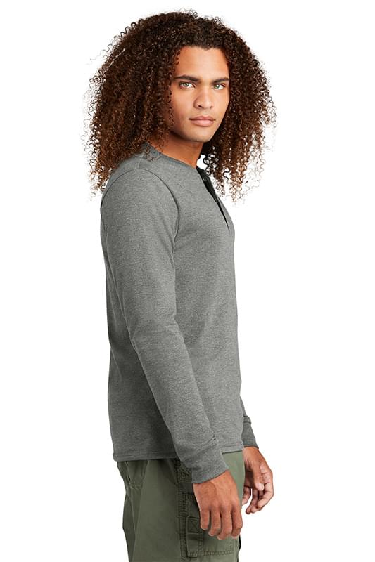 District &#174;  Perfect Tri &#174;  Long Sleeve Henley DT145