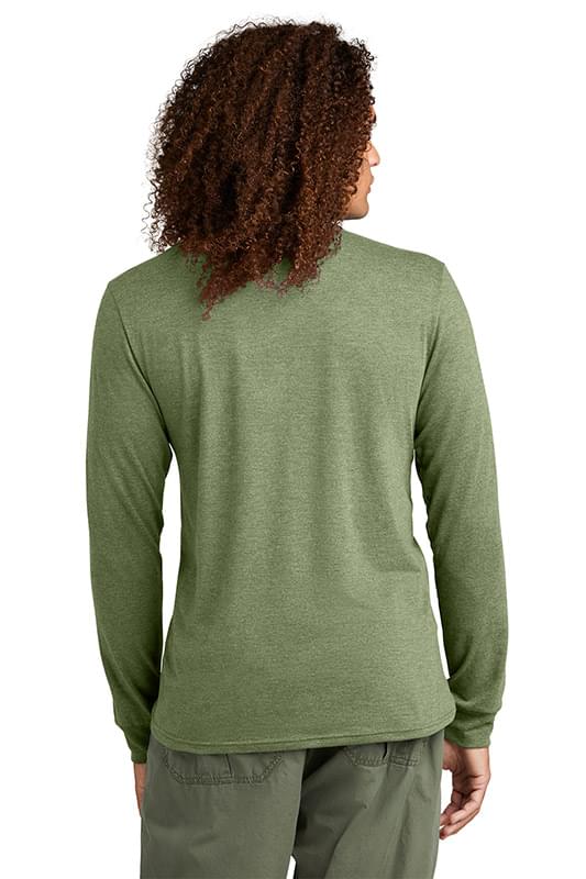 District &#174;  Perfect Tri &#174;  Long Sleeve Henley DT145