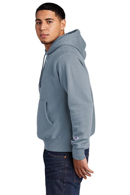 Champion  &#174;  Reverse Weave  &#174;  Garment-Dyed Hooded Sweatshirt. GDS101