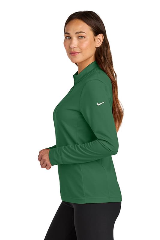 Nike Women's Essential 1/2-Zip Cover-Up NKHM7969