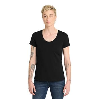 District  ®  Women's Flex Scoop Neck Tee DT7501